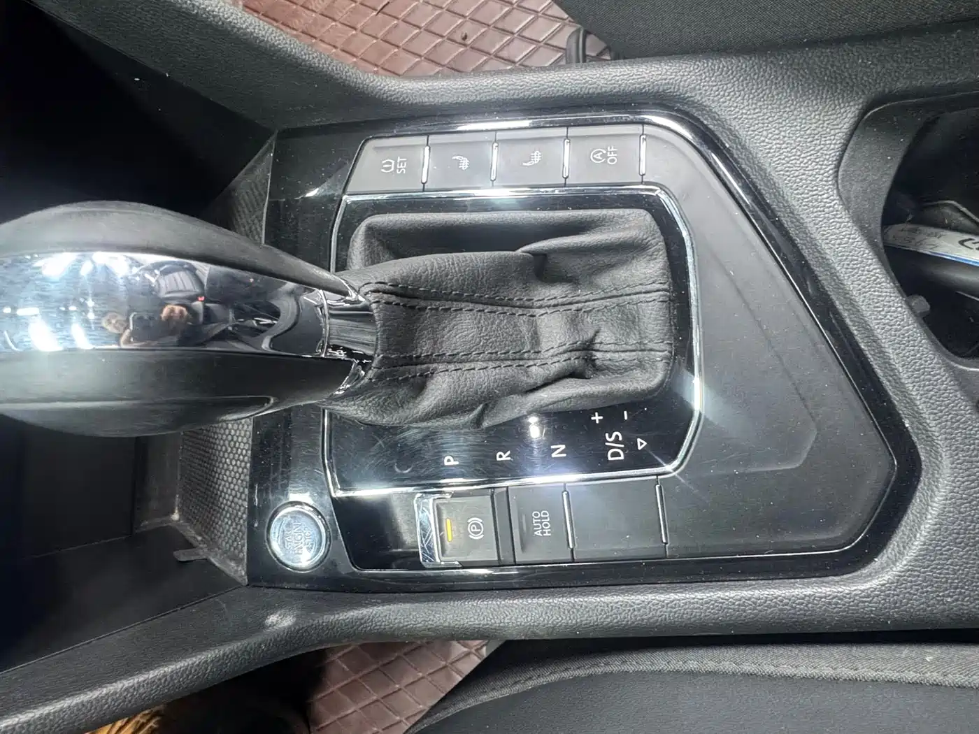Volkswagen Tharu 2021 280TSI 2WD Luxury Plus фото 14
