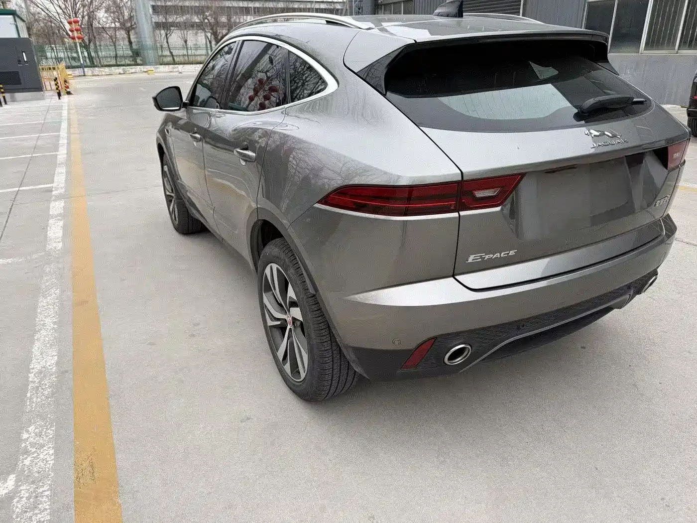 JAGUAR E PACE
