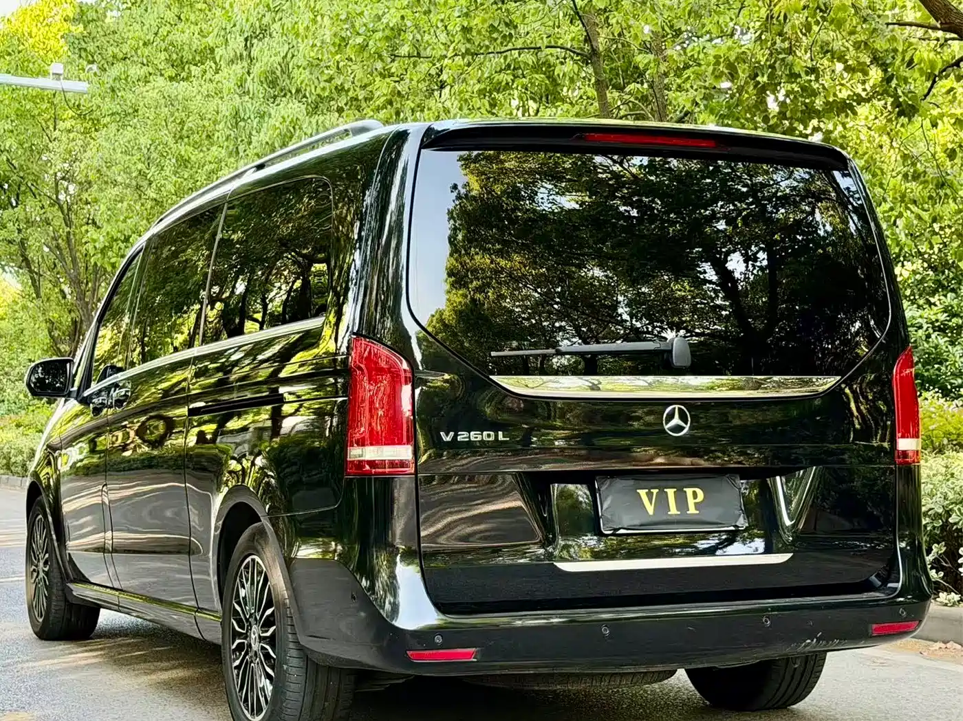 Mercedes-Benz V-Class 2018 V 260 L Premium Long Wheelbase Edition China VI фото 11