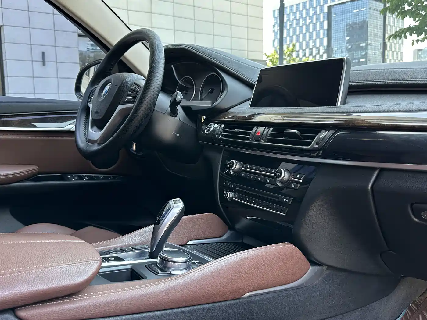 BMW X6 2017 xDrive28i фото 13