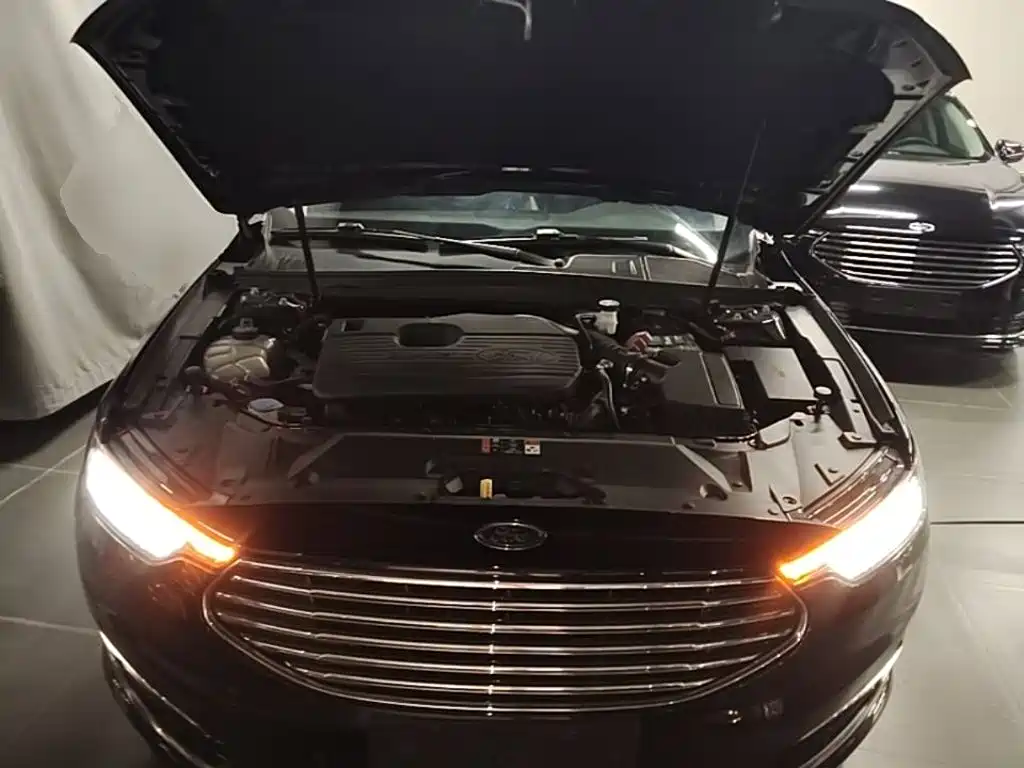 FORD TAURUS