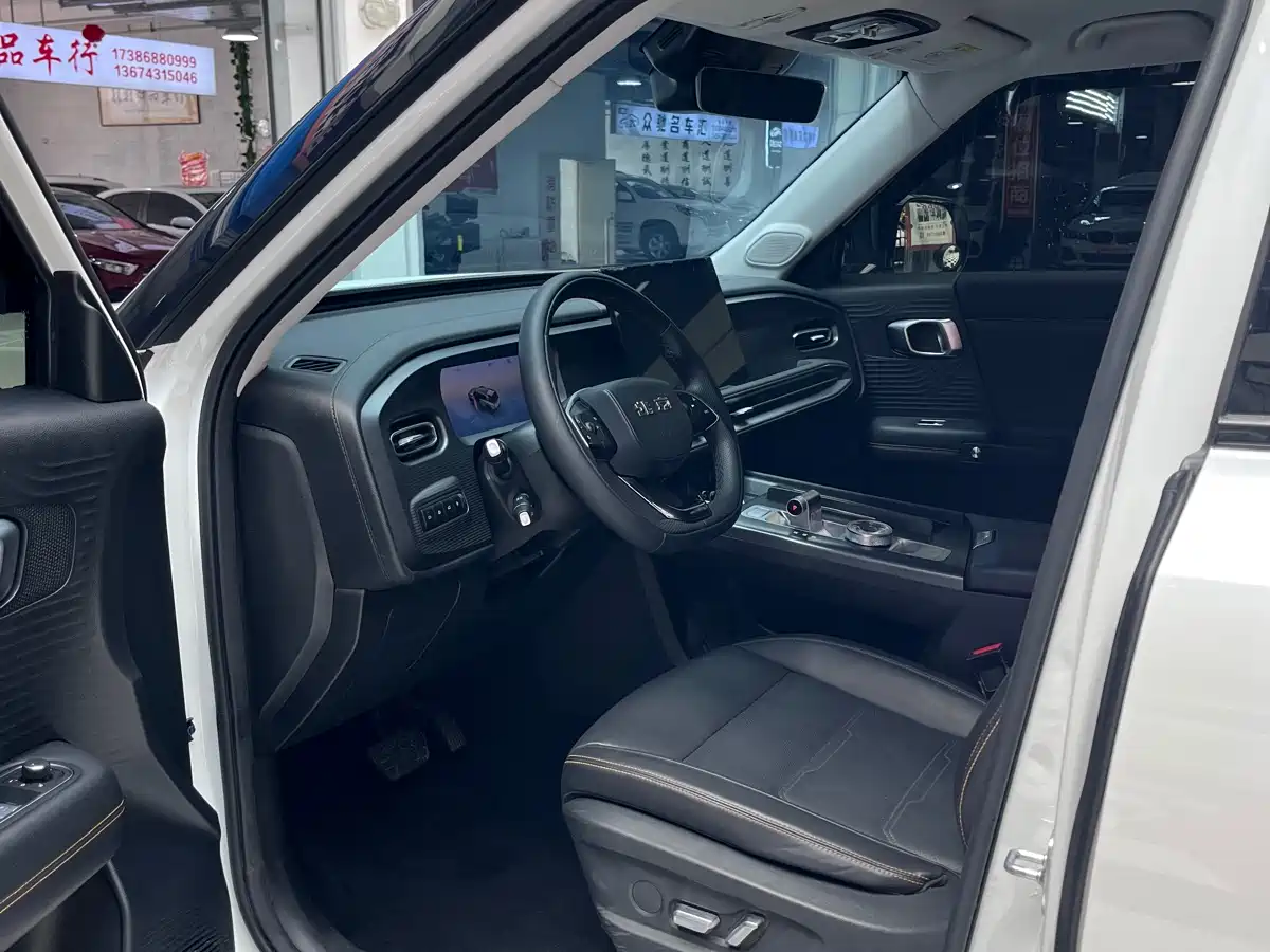 BAIC ORV Beijing Off-Road BJ30 2024 1.5T Magic Core Electric Drive Advanced Edition фото 7