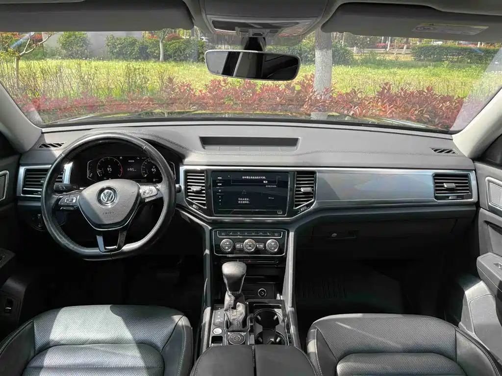 Volkswagen Teramont 2020 380TSI 4WD Luxury Edition China VI фото 18