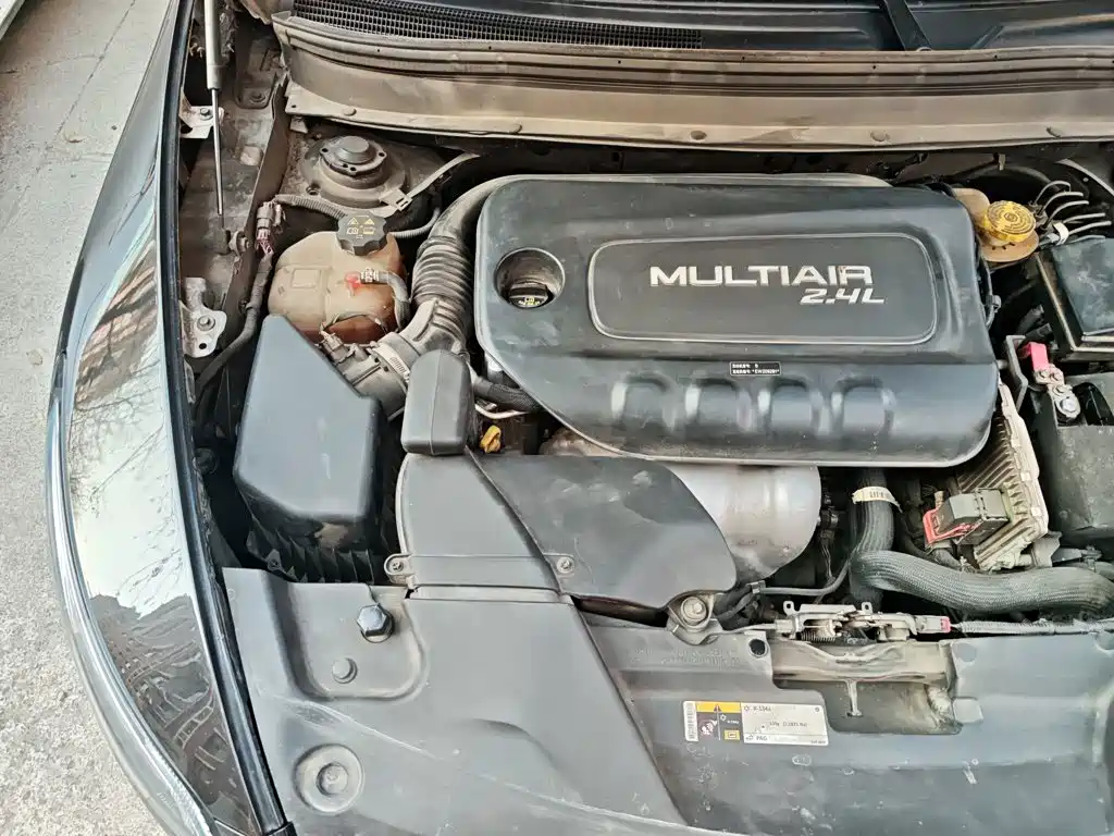 Jeep Cherokee (Import) 2015 2014 2.4L Luxury