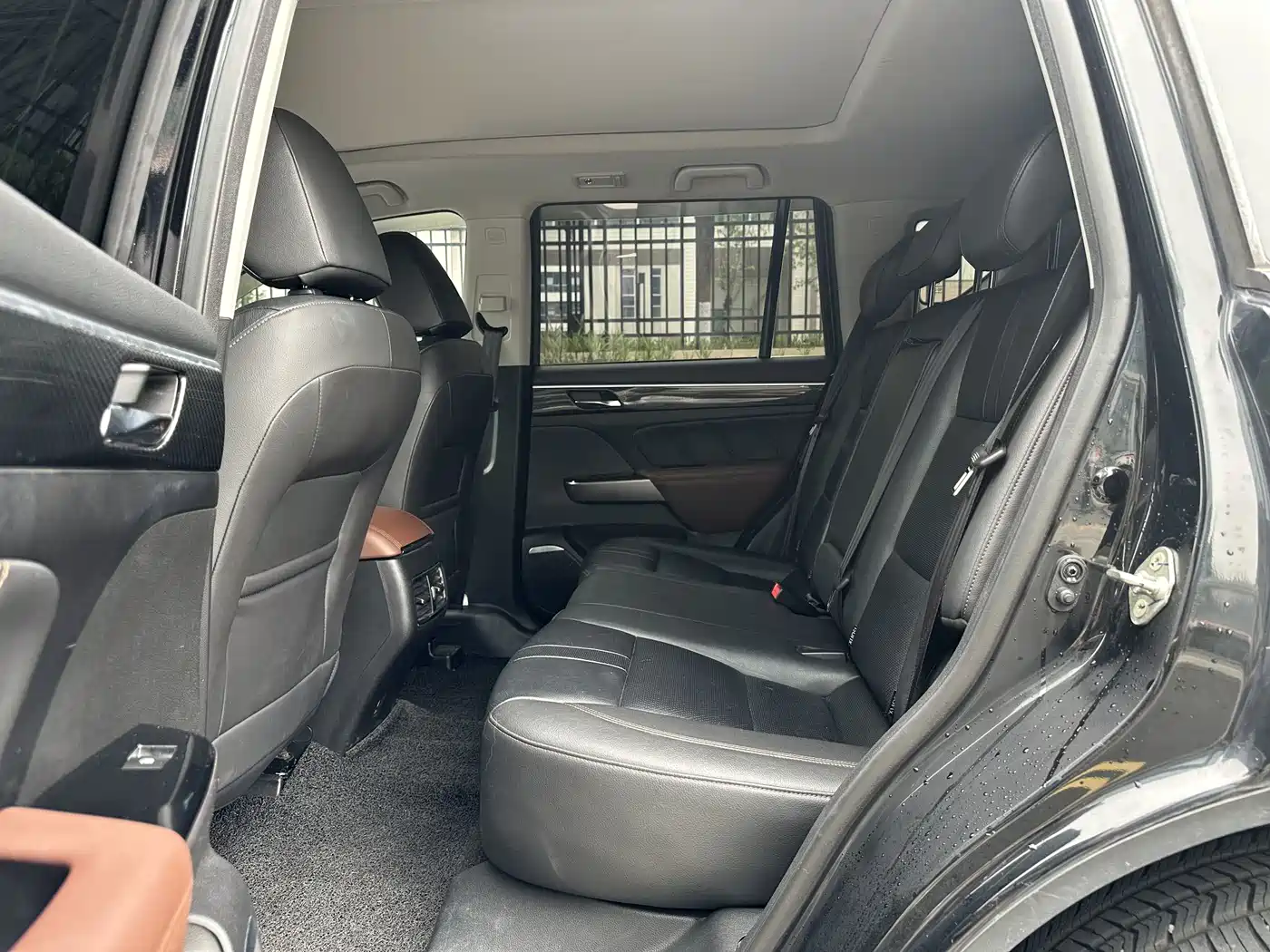 GAC Trumpchi Trumpchi GS7 2017 320T 2WD Luxury Smart Connect фото 16