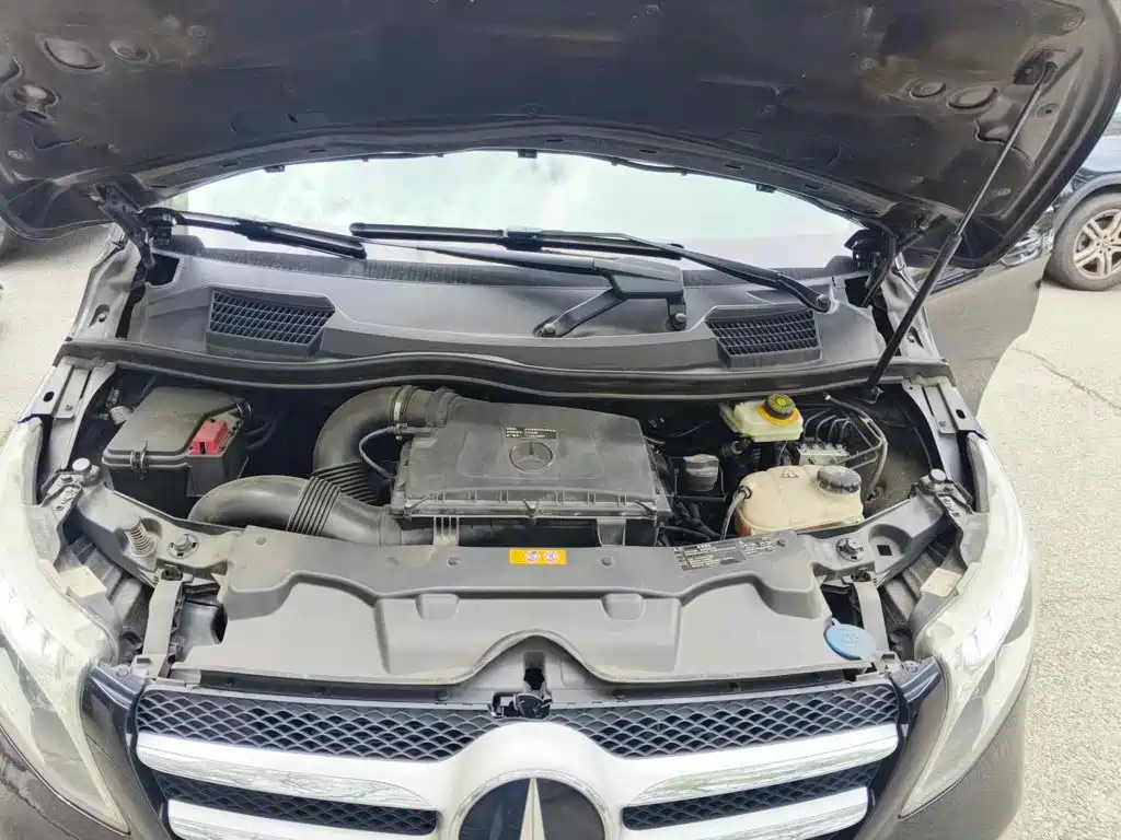 Фото 3 - Mercedes-Benz V-Class
