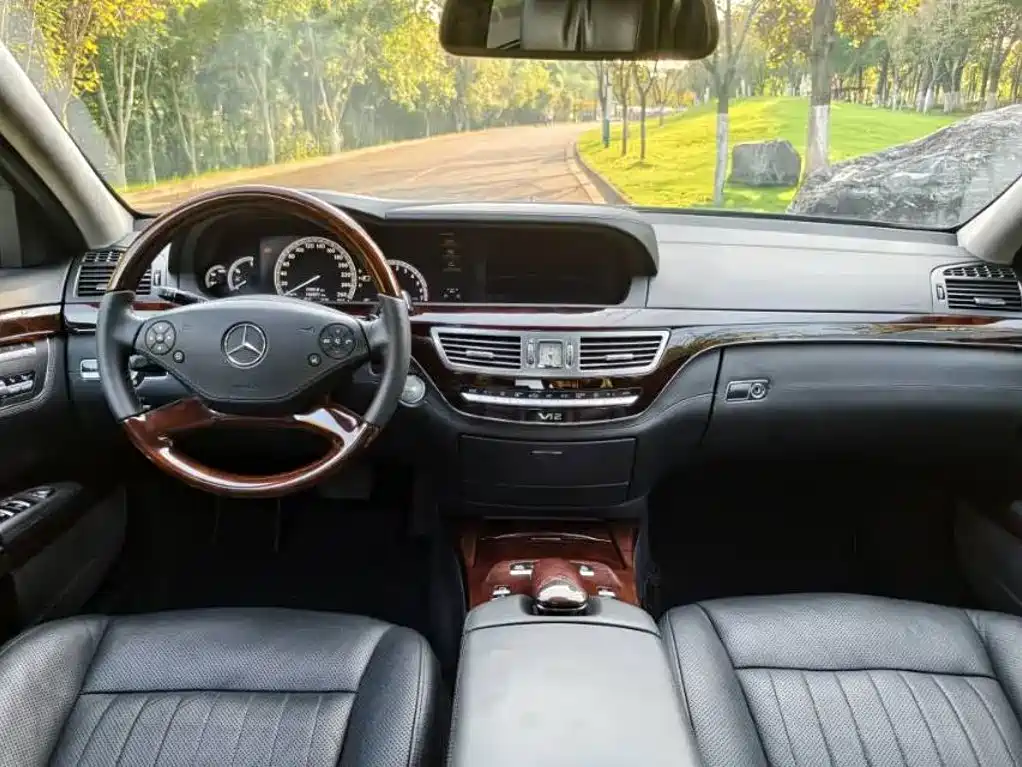 Фото 10 - Mercedes-Benz S-Class