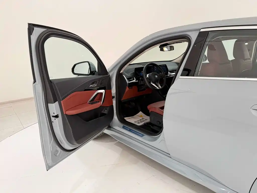BMW X2 (Import) 2025 2025 sDrive25i M Sport Package