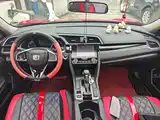 Фото 10 - Honda Civic