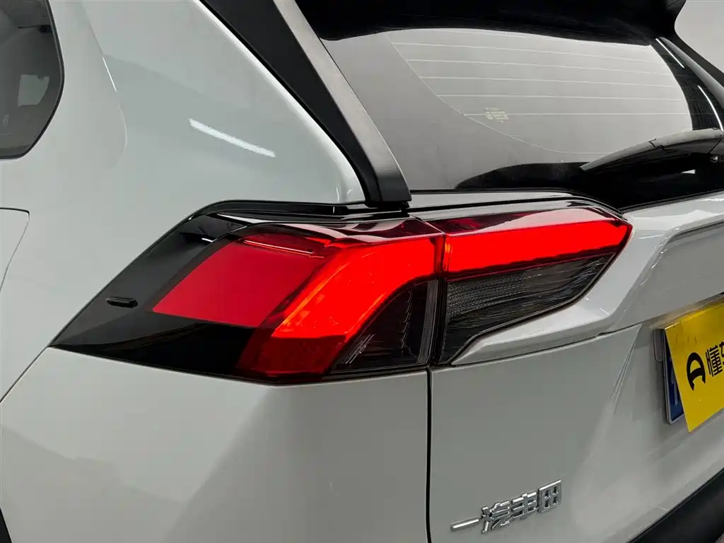 Toyota RAV4 Rongfang 2022 2.0L CVT 4WD Trend Plus Edition фото 10