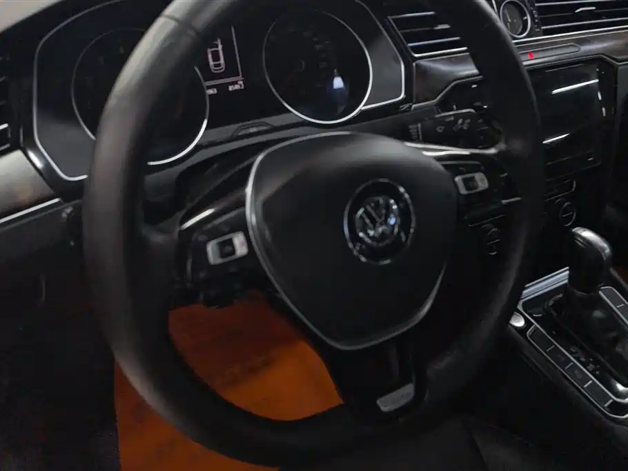 Volkswagen Magotan 2017 330TSI DSG Luxury фото 15
