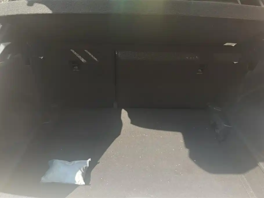 VOLKSWAGEN T ROC EXPLORING SONGS