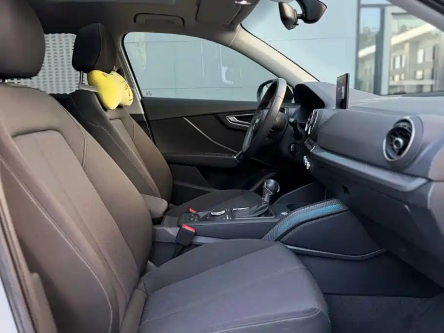 Audi Q2L 2019 2018 35 TFSI Launch Exclusive Edition China VI