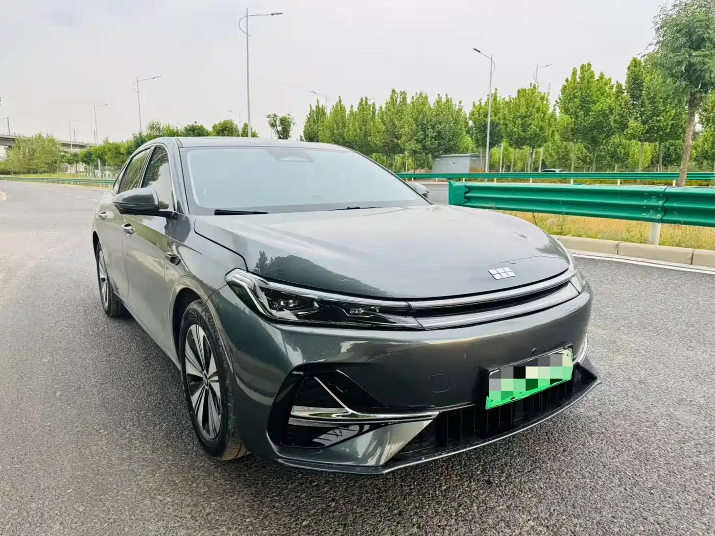 Geely Galaxy Galaxy A7 2025 EM-i 150km Long Voyage Edition фото 3