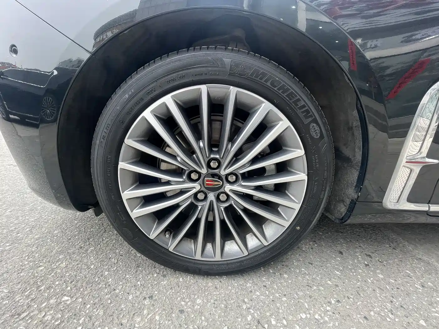 Hongqi H9 2022 2.0T Smart Connect Flag Smooth Edition фото 16