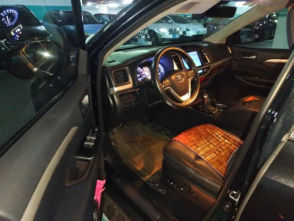 Toyota Highlander 2018 2.0T 4WD Premium 7-seater (China V) фото 14