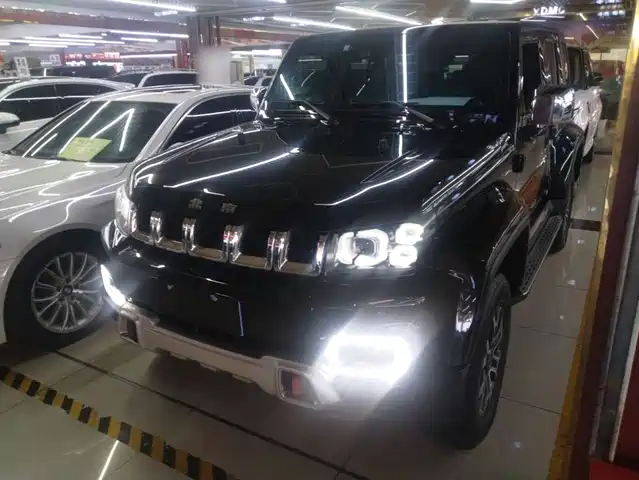 BAIC BJ BJ40 2.0T, автомат, полный привод, City Hunter Xiake