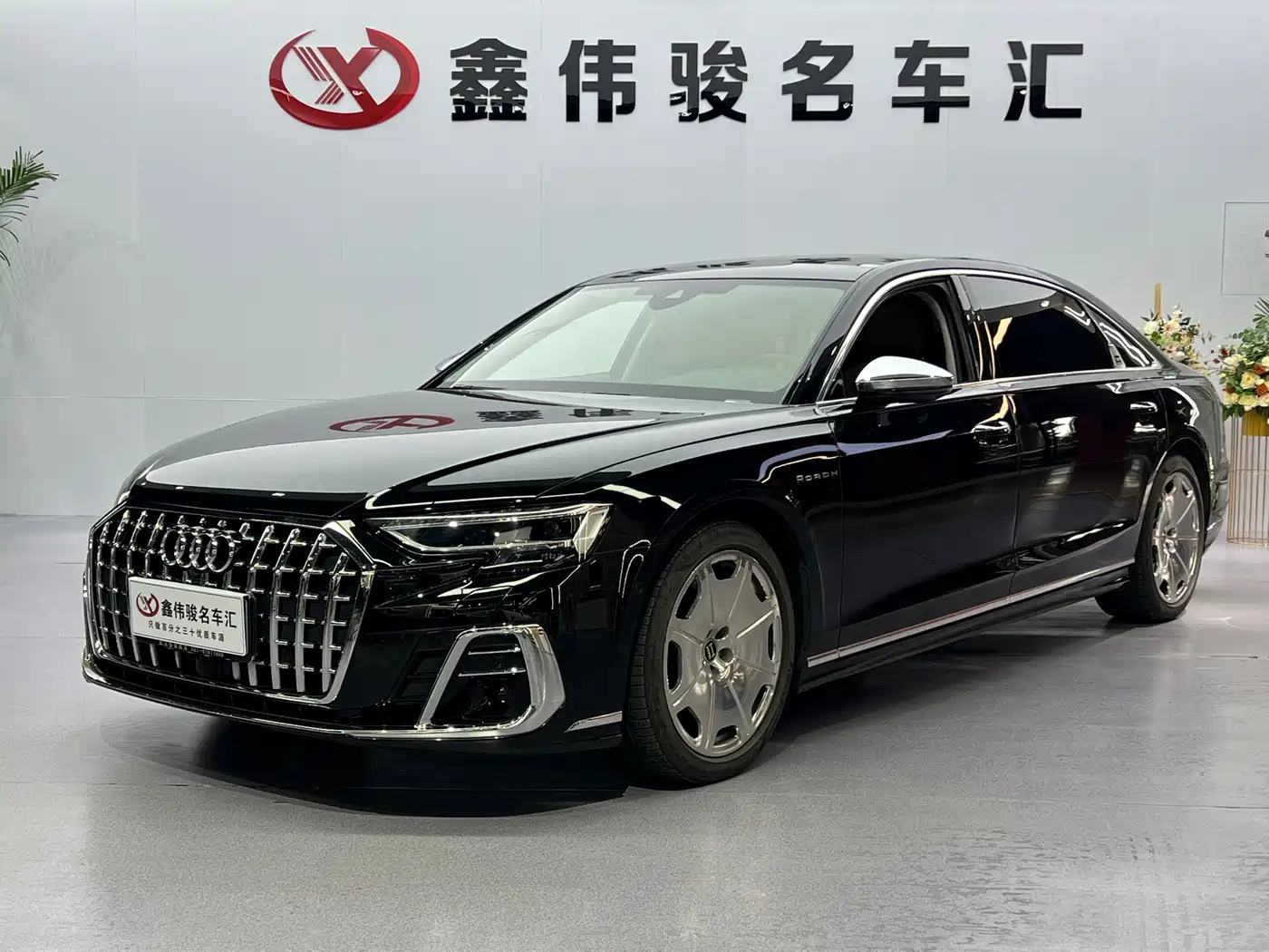 Фото 2 - Audi A8