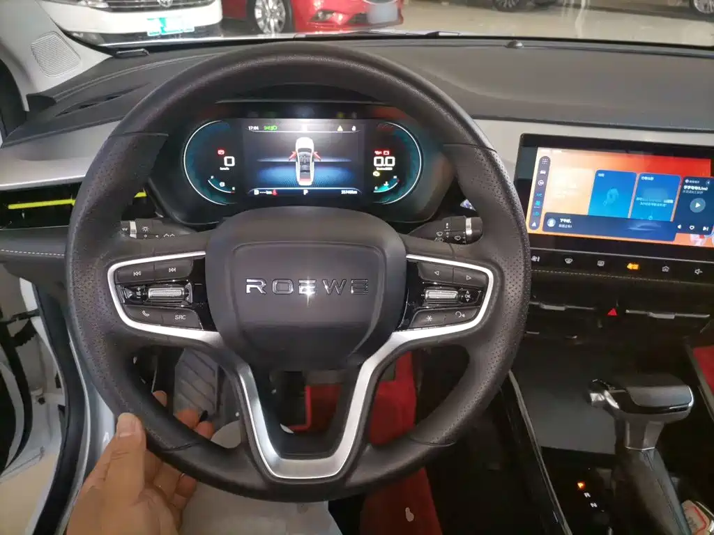Фото 7 - Roewe i5