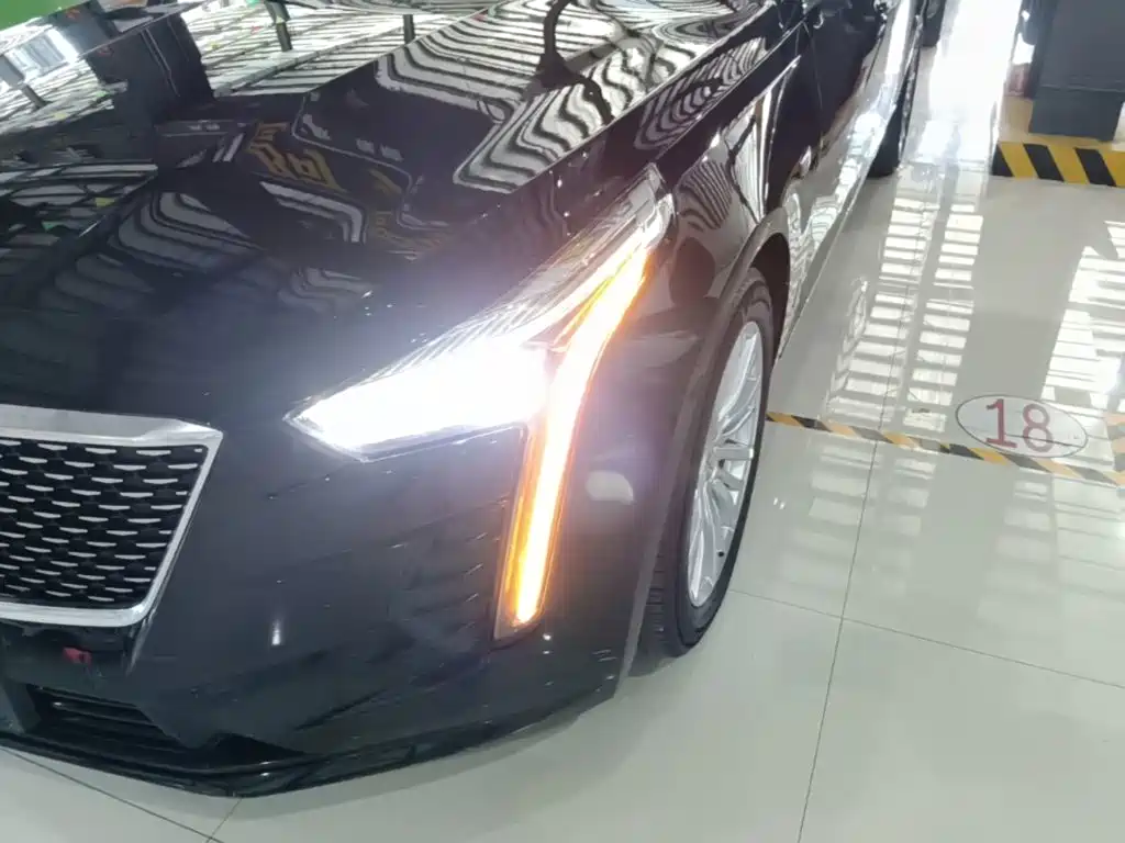 Фото 24 - Cadillac CT6