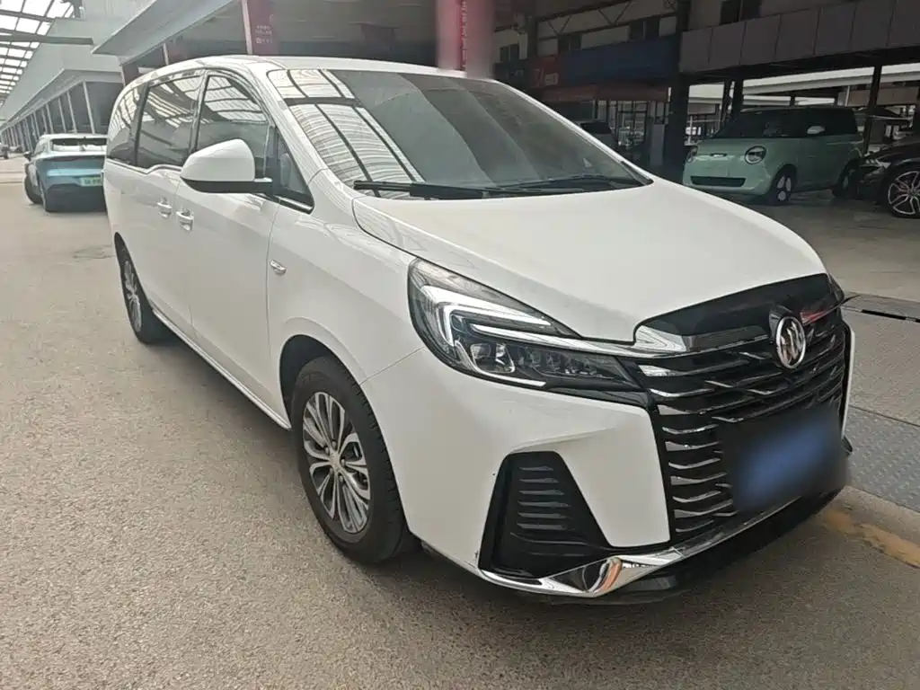 Photo 4 - Buick GL8