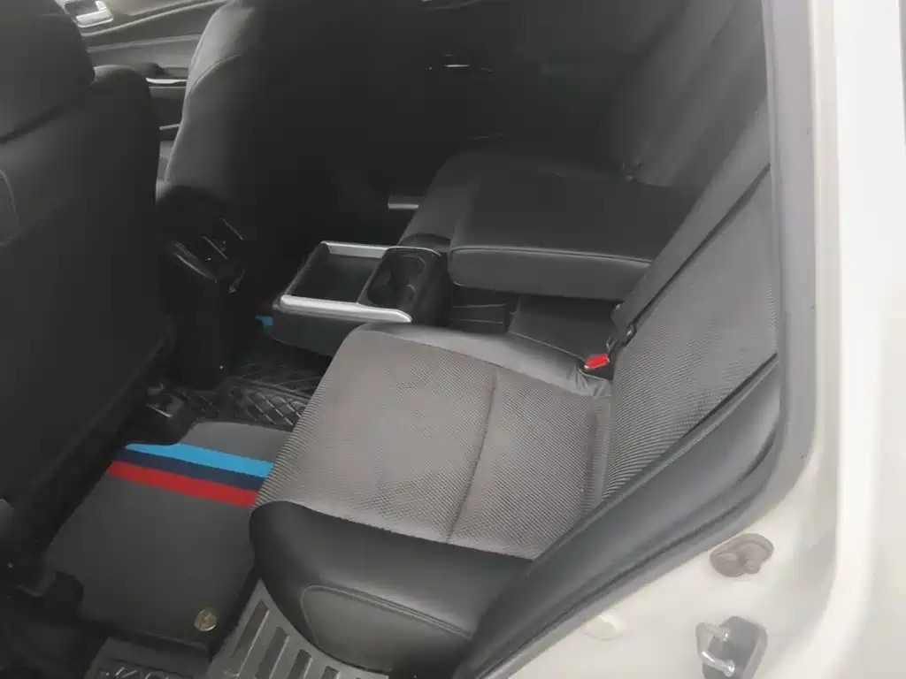 Honda Jade 2016 2016 1.8L Automatic Comfort Elite Version 5-seater