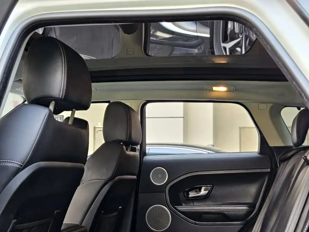 Photo 17 - Land Rover Range Rover Evoque (Import)