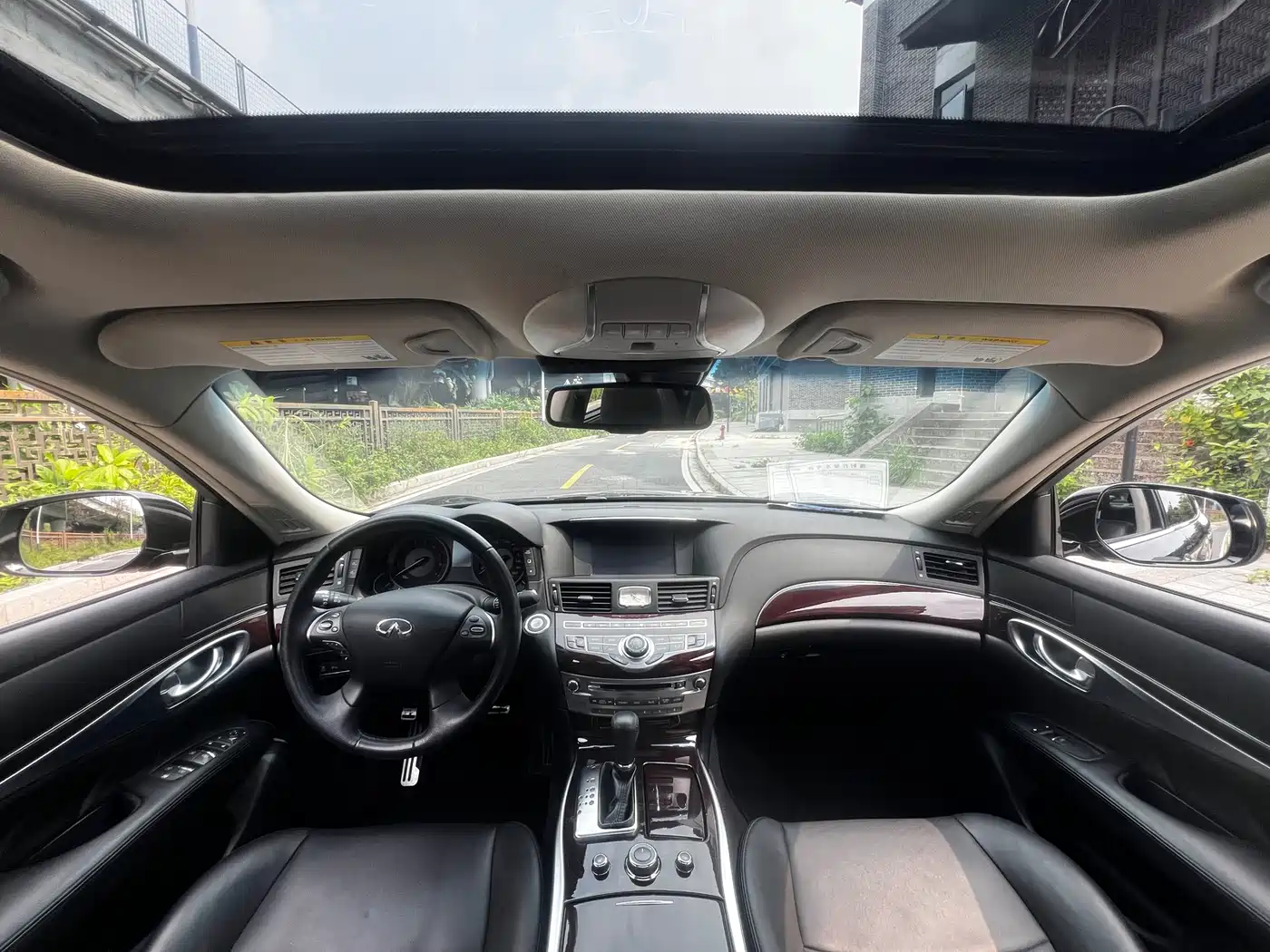 Infiniti Q70 2015 Q70L 2.5L Enjoyment Edition фото 28