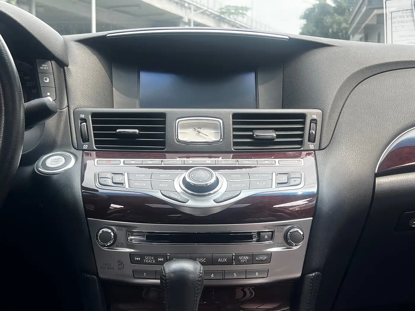 Infiniti Q70 2015 Q70L 2.5L Enjoyment Edition фото 30