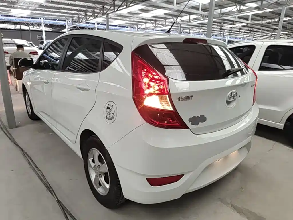 Hyundai Reina 2015 2014 Model 1.4L Automatic GLX