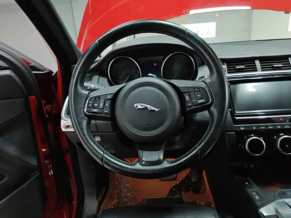 Photo 11 - Jaguar E-PACE