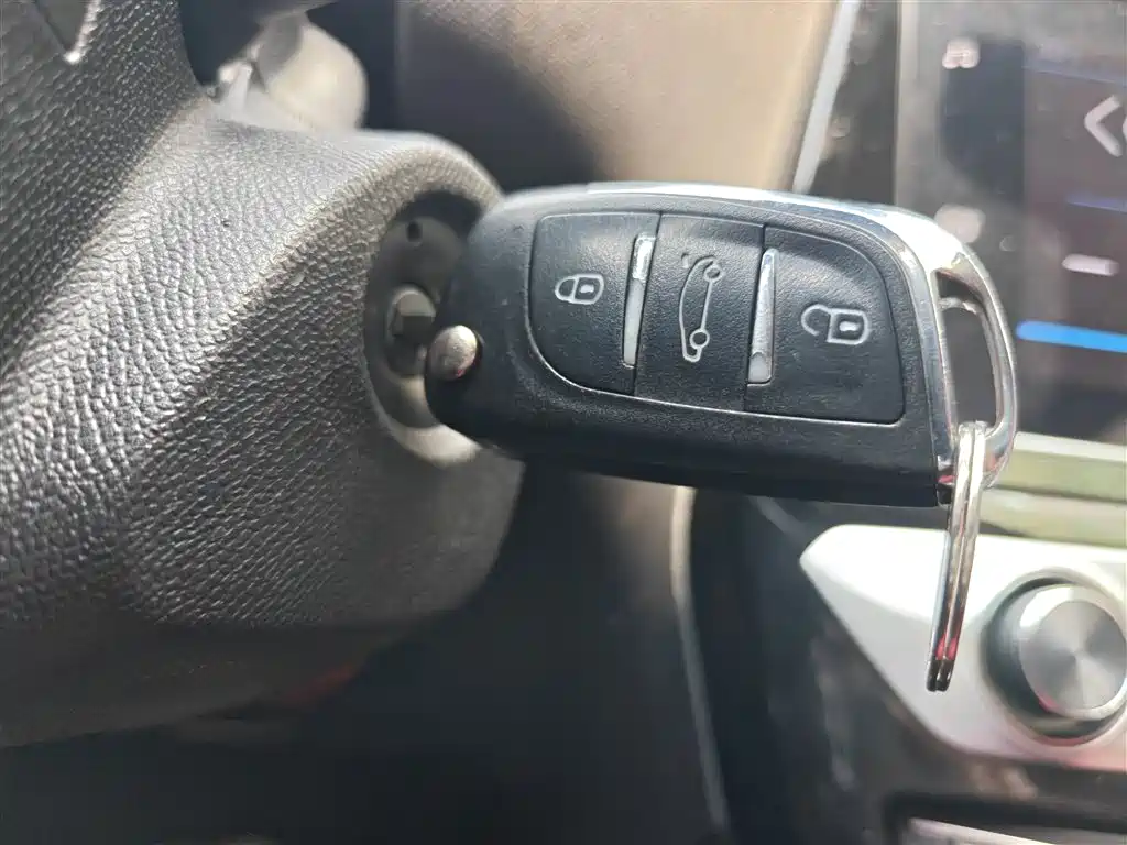 Peugeot 308 2019 1.6L Automatic Luxury Version China V фото 9