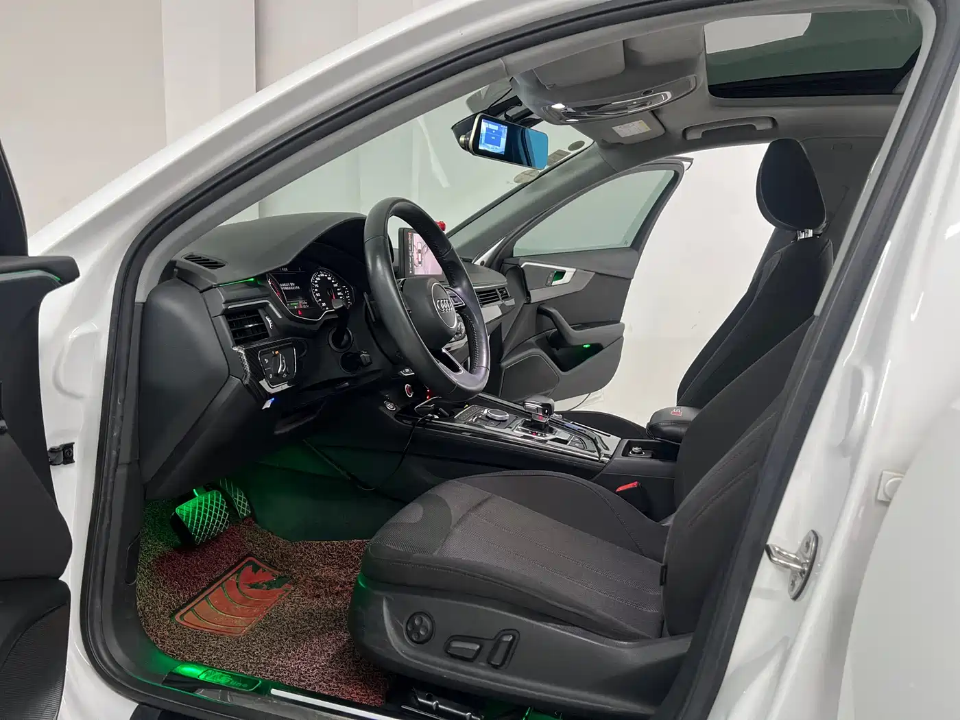 Audi A4L 2018 30th Anniversary 40 TFSI Progressive фото 4