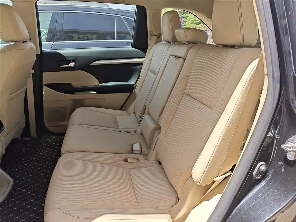 Toyota Highlander 2018 2.0T 4WD Elite 7-seater (China V) фото 17