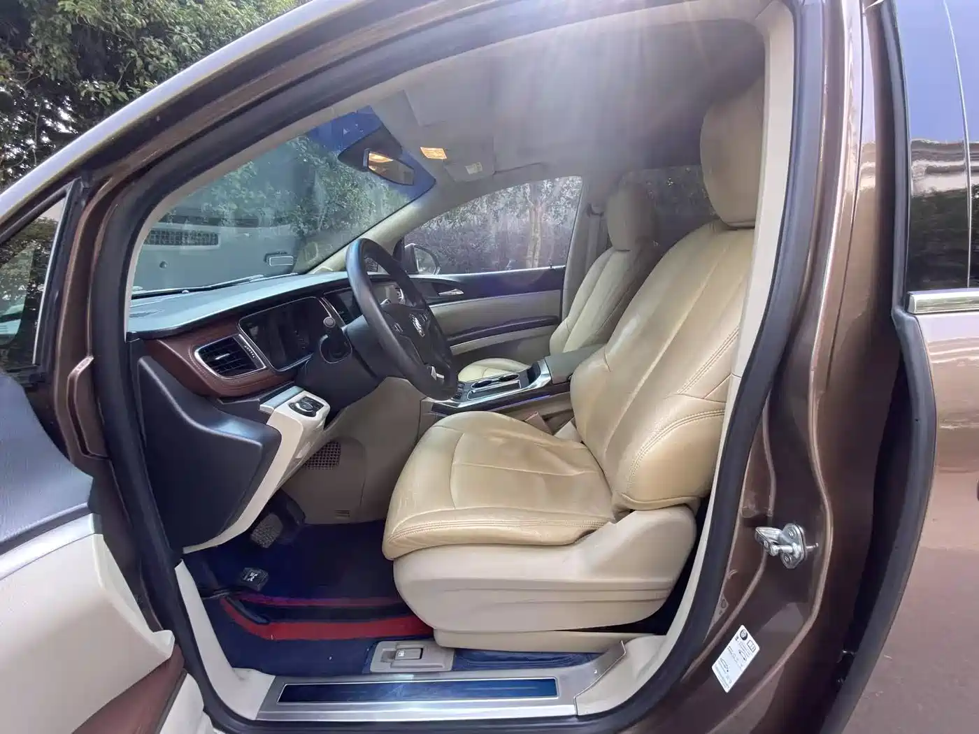 Buick GL8 2018 28T Comfort China VI фото 4