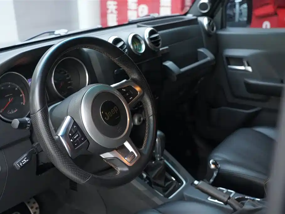 BAIC ORV Beijing Offroad BJ40 2016 Model 40L 2.3T Automatic 4WD Exclusive фото 8