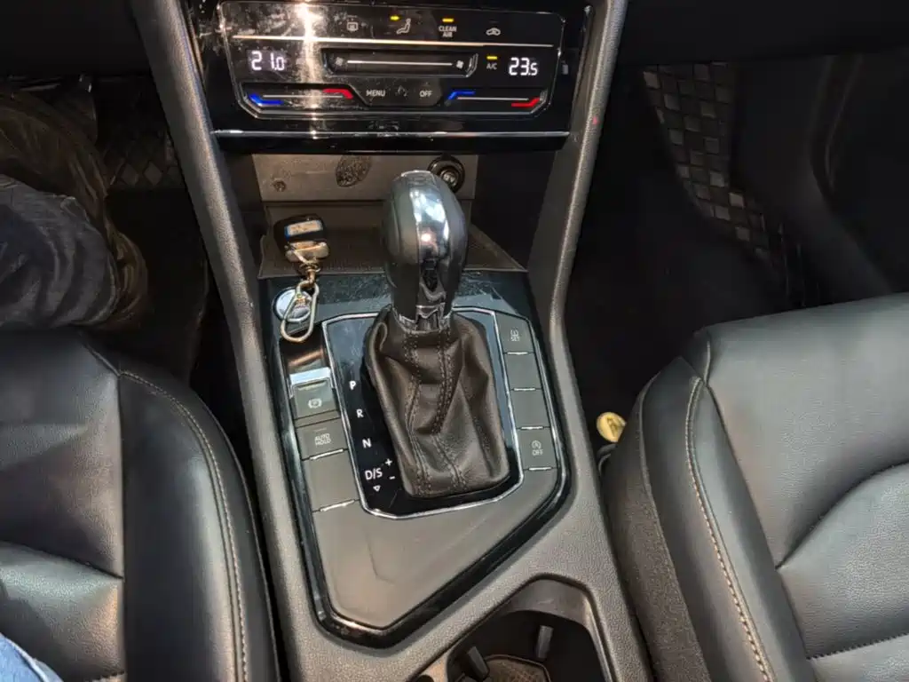 VOLKSWAGEN TUYUE