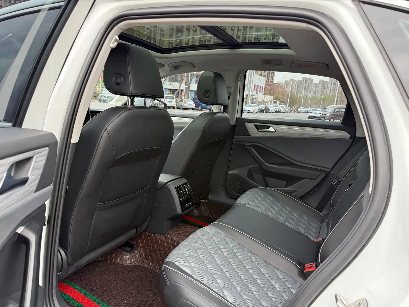 Volkswagen Sagitar 2024 300TSI DSG Surpass Edition фото 6