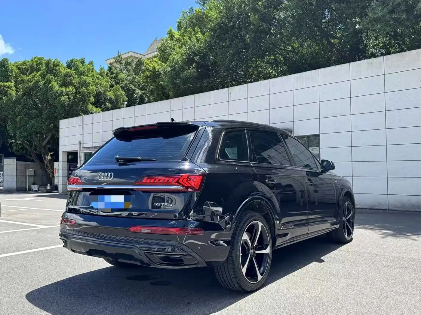 AUDI Q7