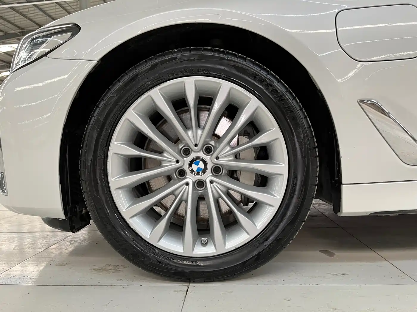 BMW 5 Series New Energy 2021 535Le Luxury Package фото 14