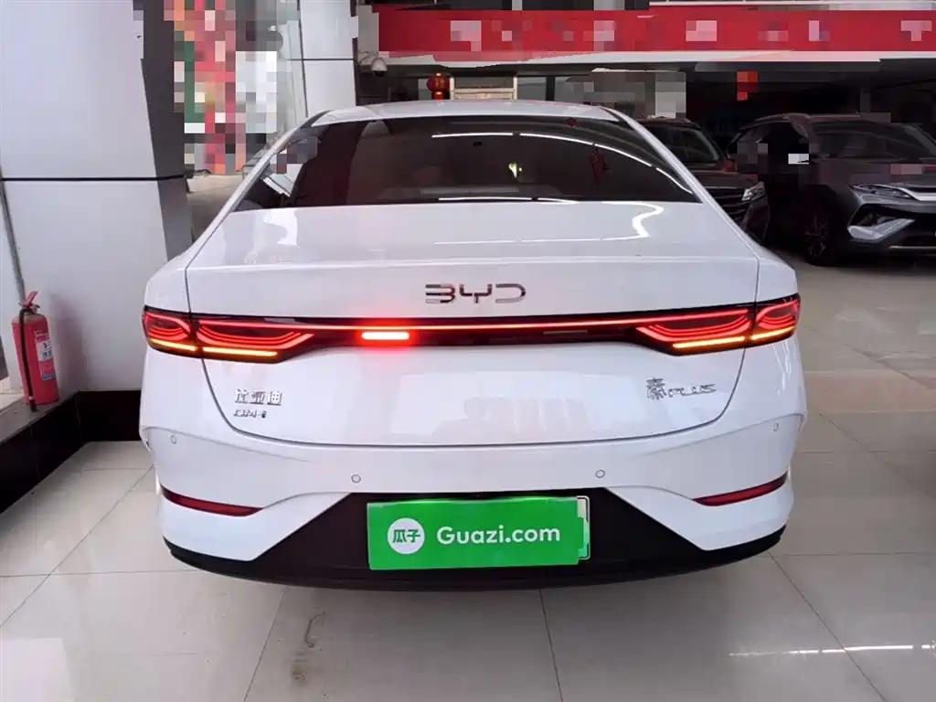 BYD Qin PLUS 2025 DM-i Smart Drive 55KM Leader фото 6