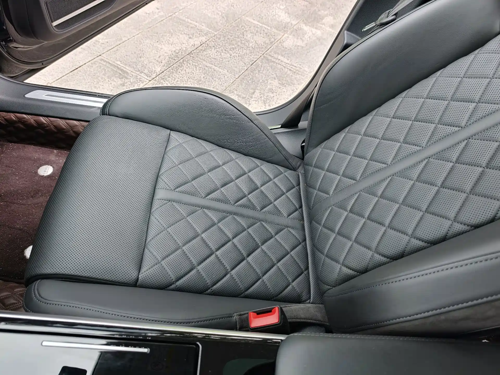 Фото 22 - Audi A8