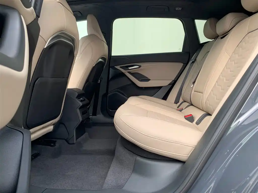Audi Q6L e-tron 2025 Extended Range Edition фото 8