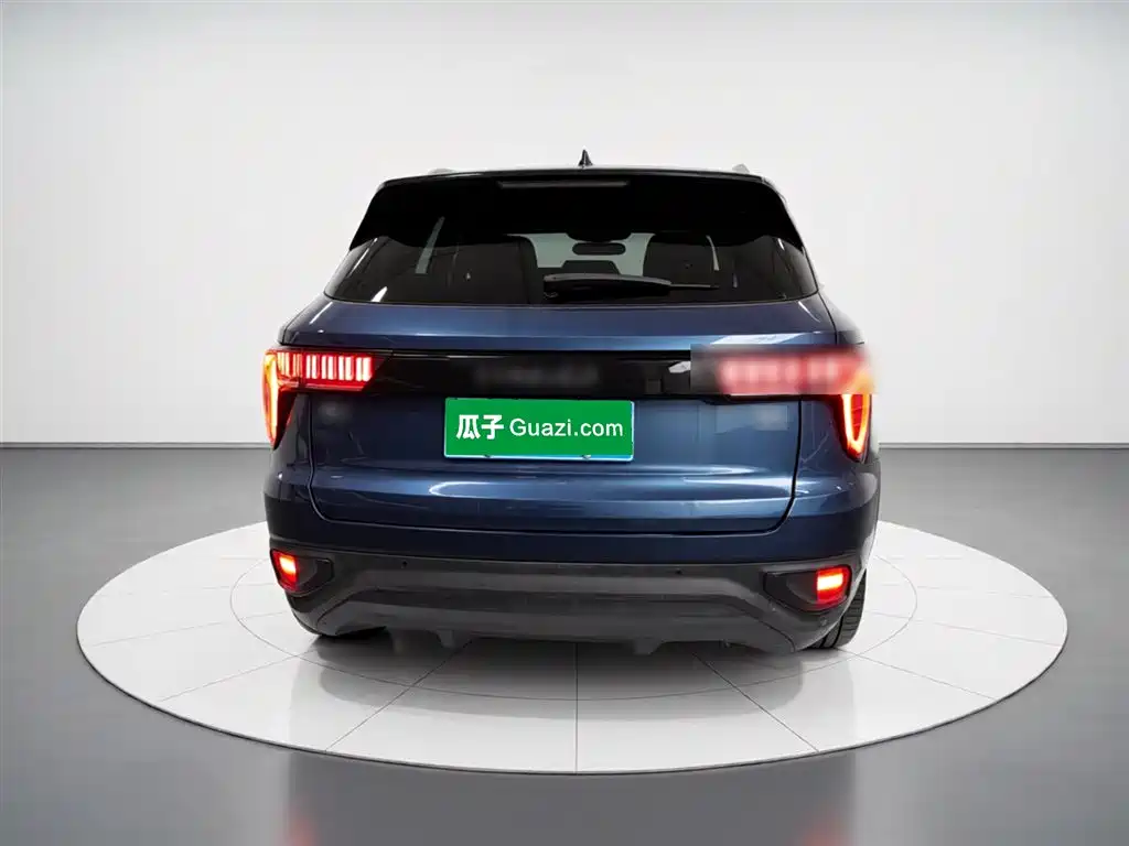 Lynk & Co 01 2017 2.0T 2WD Pro Shine Edition фото 6