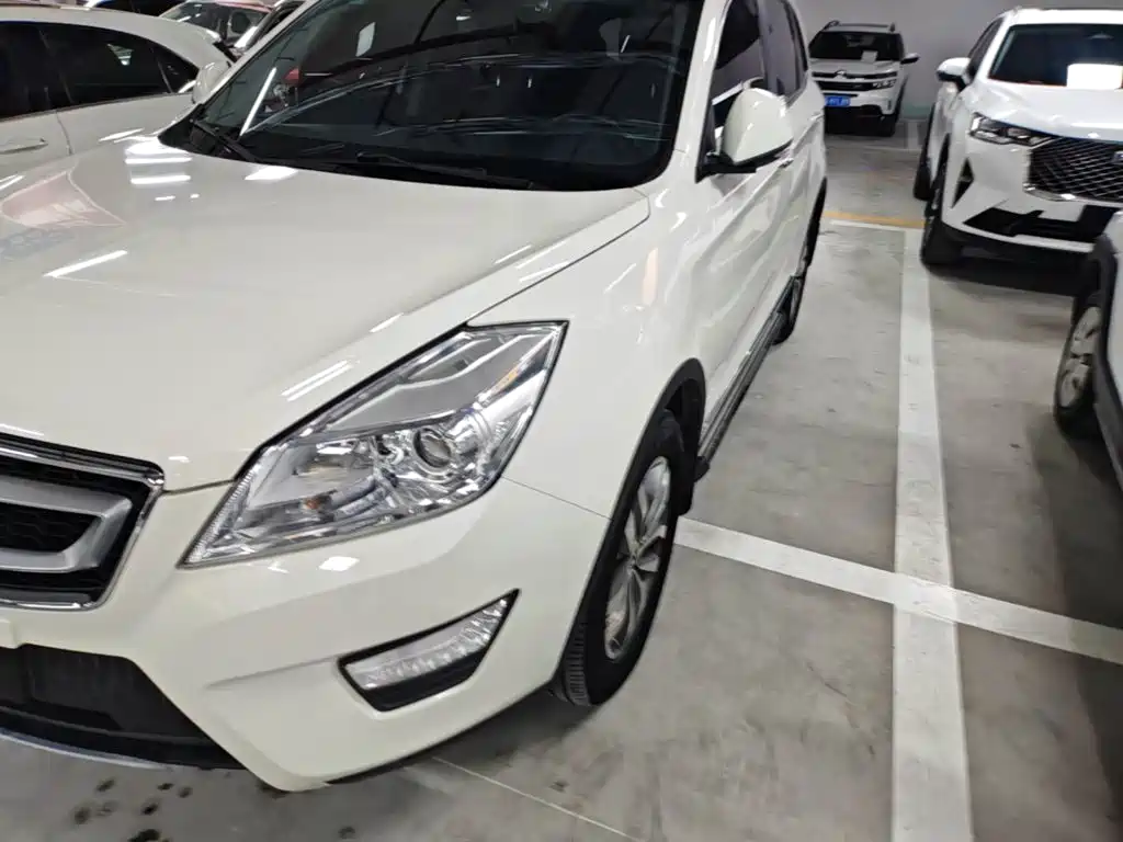 BAIC Senova X65 2016 2015 2.0T Automatic Elite