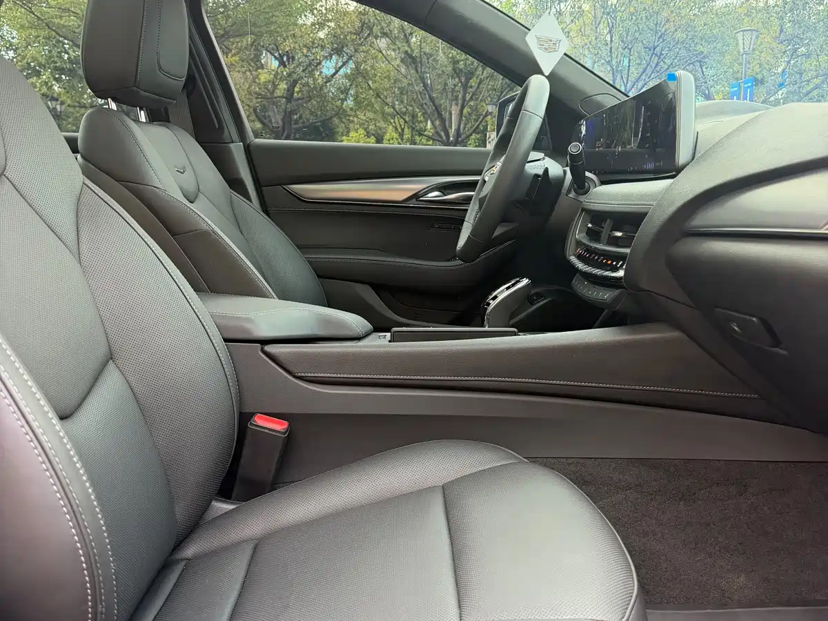 Cadillac CT5 2025 2025 Model 28T Track Performance Edition