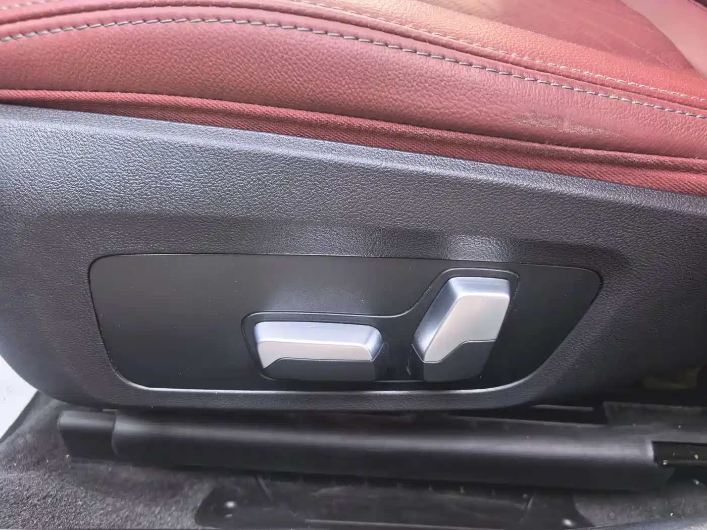 BMW 3 Series 2023 320Li M Sport Package фото 8