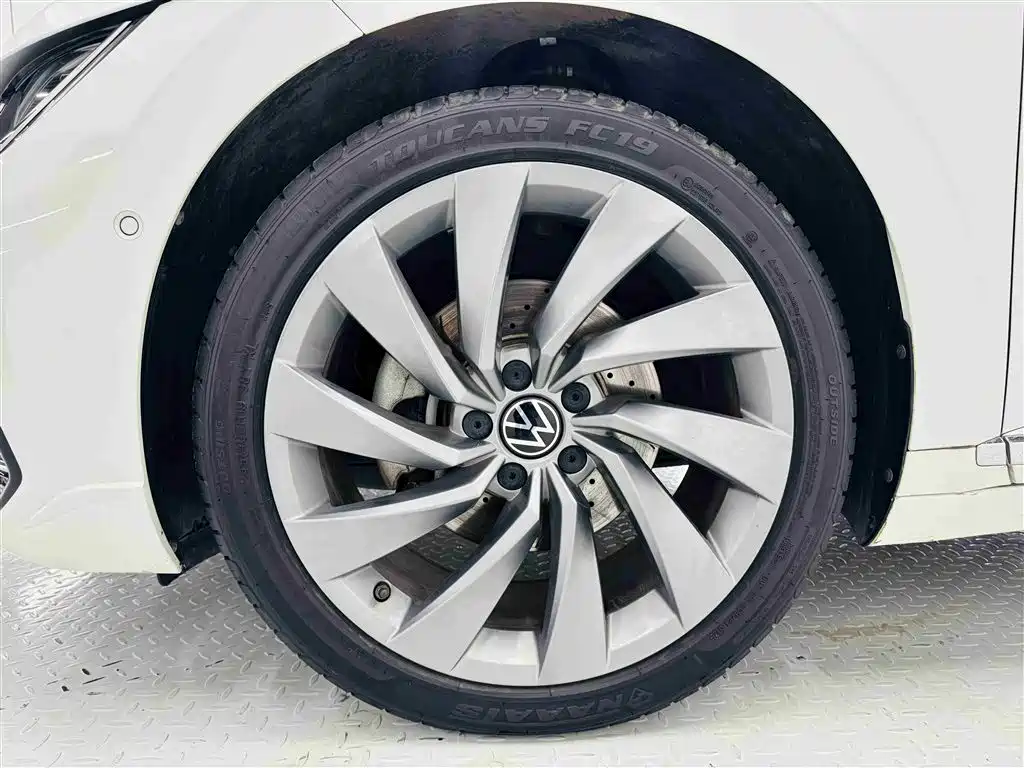 Volkswagen FAW-Volkswagen CC 2021 380TSI Eye-catching Edition фото 10