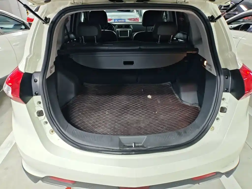 BAIC Senova X65 2016 2015 2.0T Automatic Elite