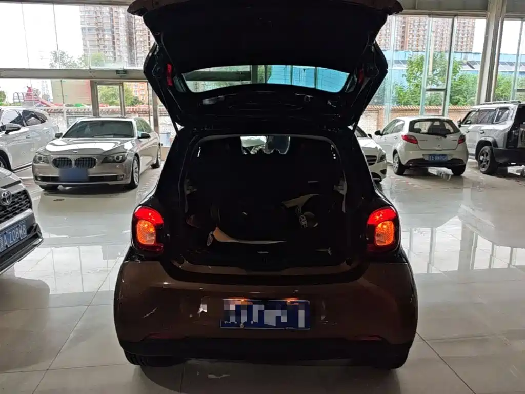 smart forfour 2016 2016 Model 0.9T 66kW Pioneer Edition